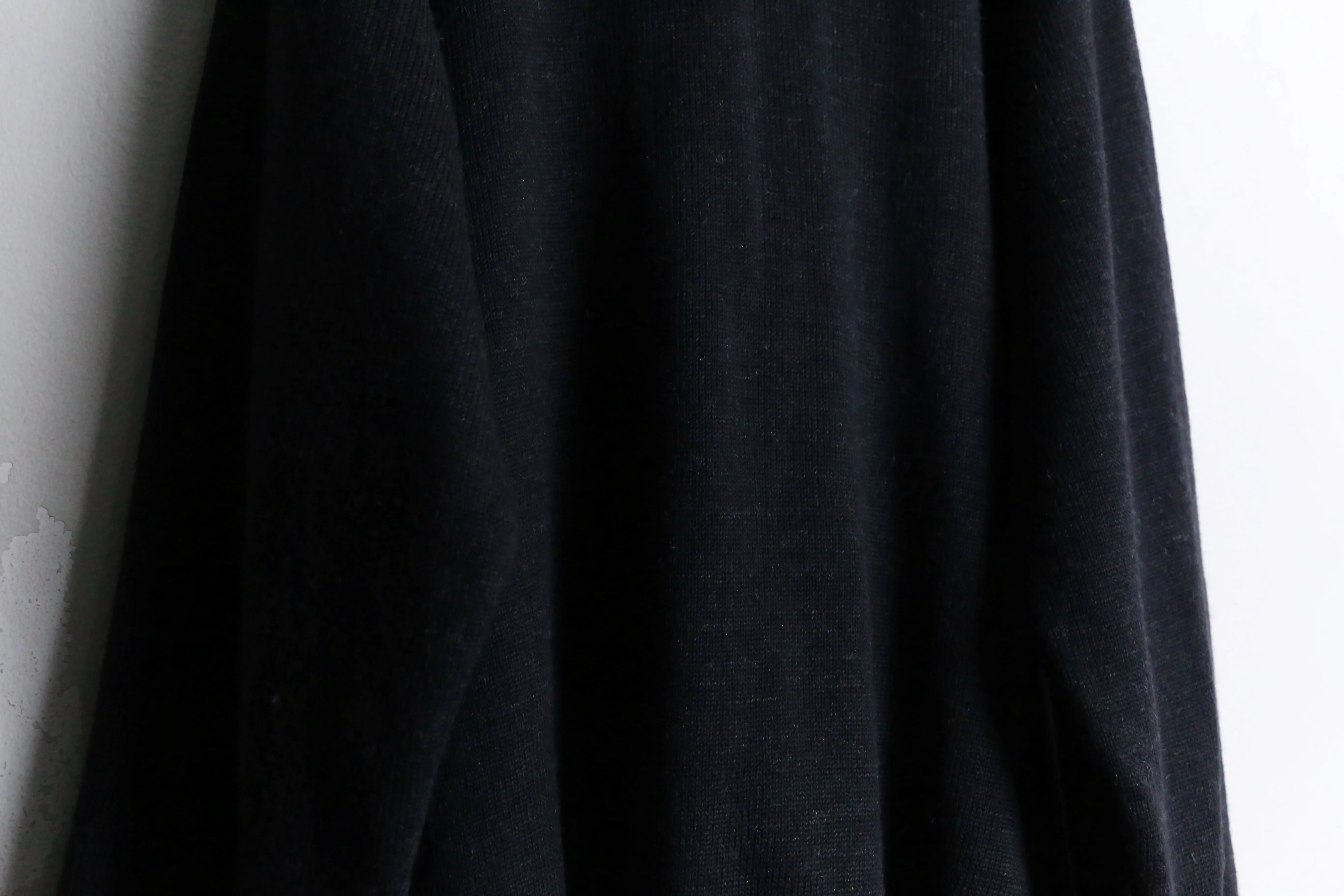 black tone knit blouson