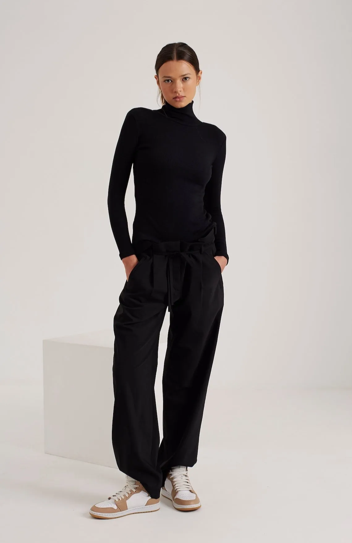 FILIPPA Base Layer Top in Black