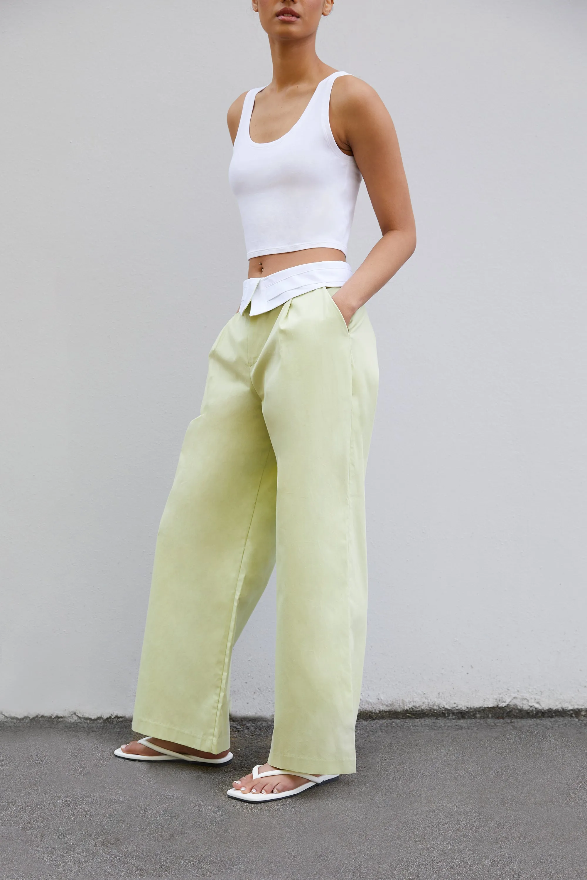 HIGH-RISE WAIST PANT