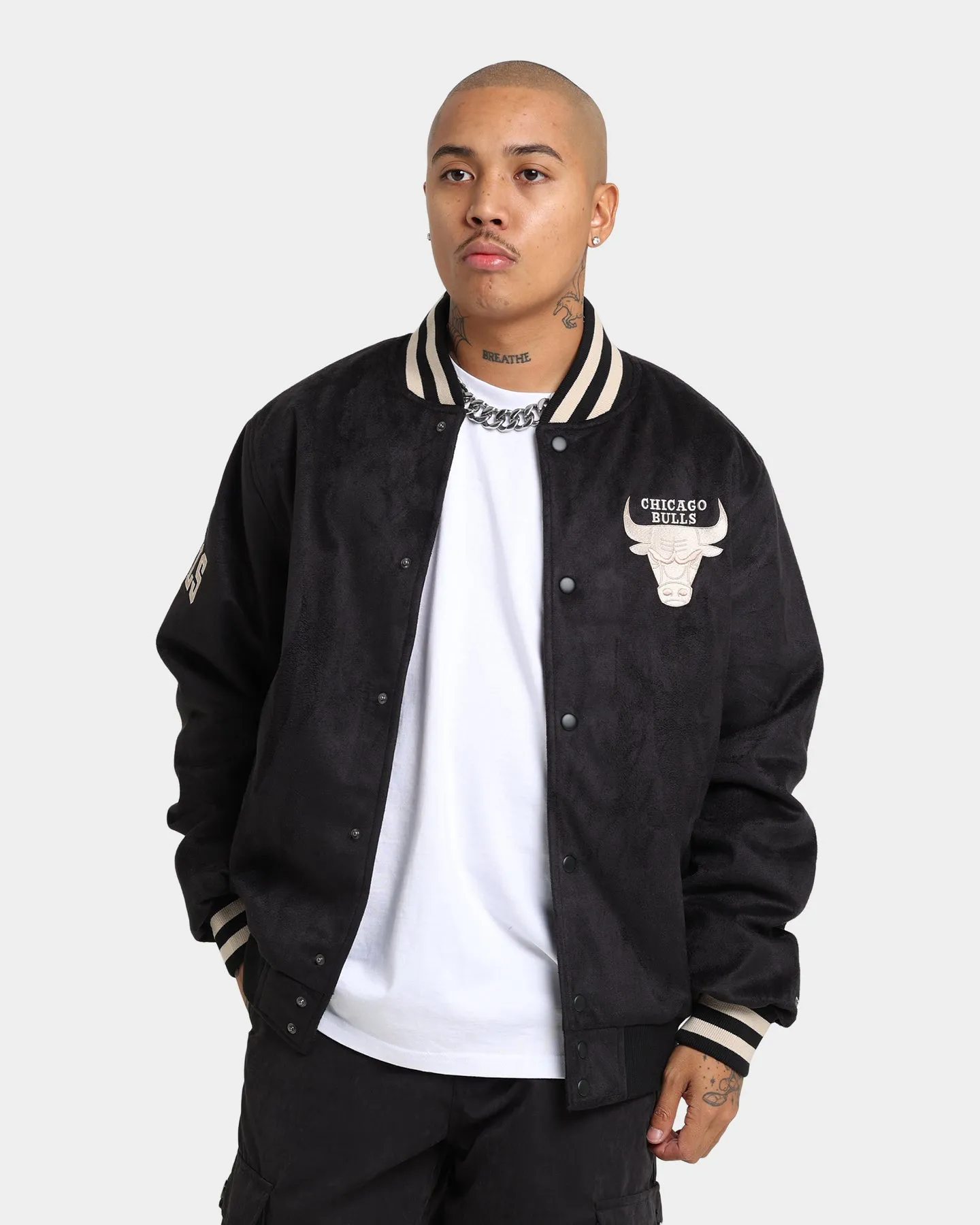 New Era Chicago Bulls Suede Jacket Black