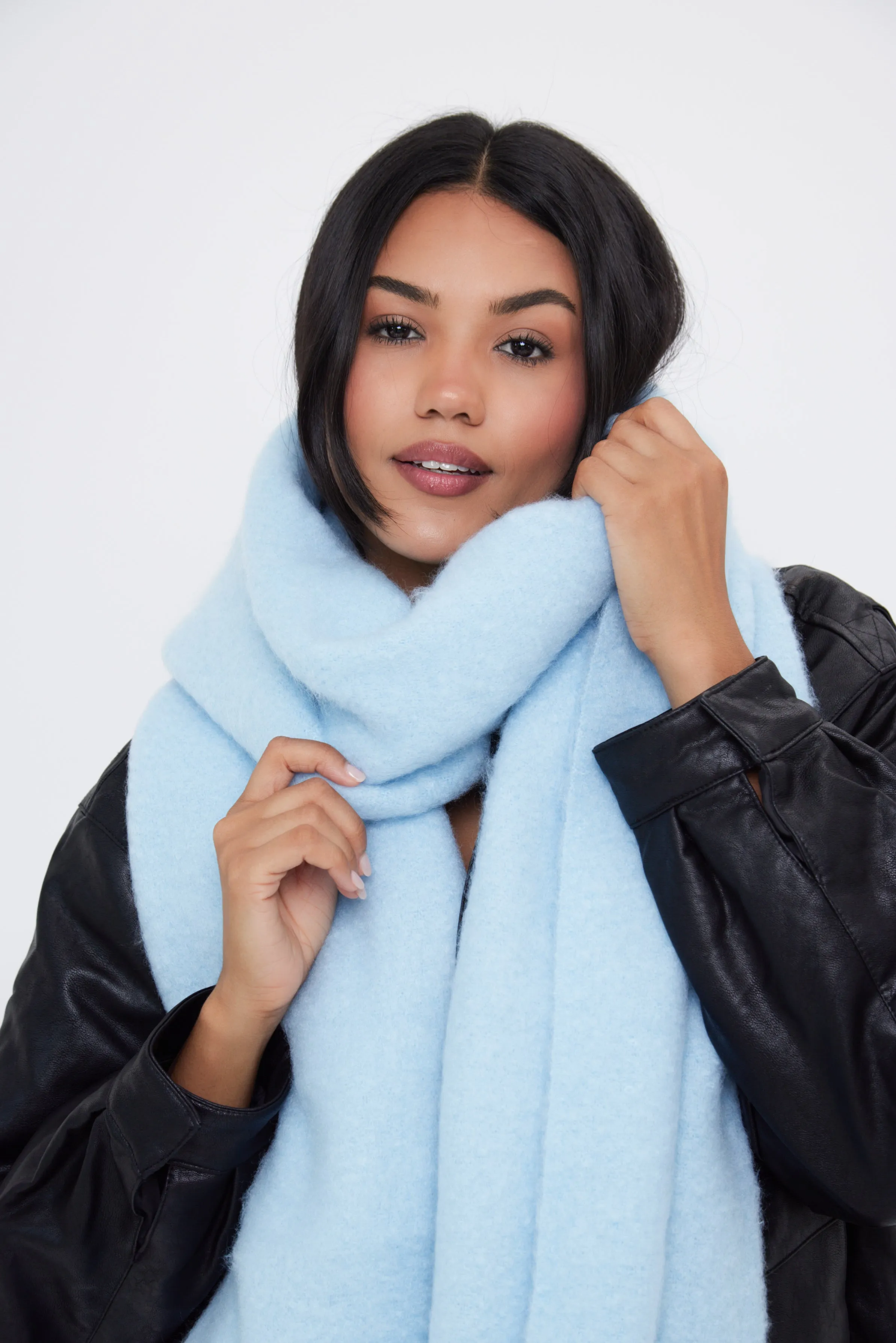 Oversized Chunky Blanket Scarf in Glacial Blue