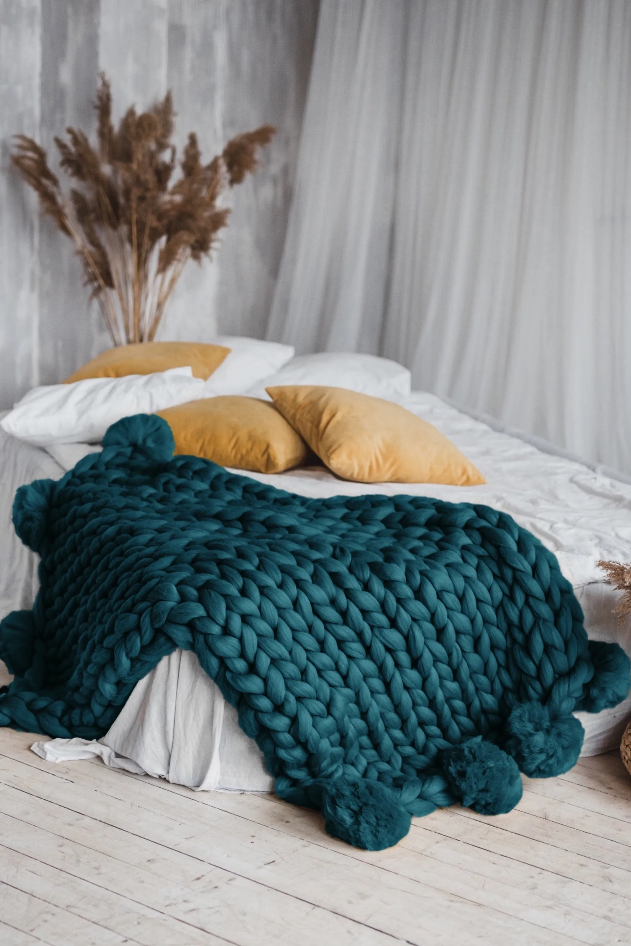 Pom pom blanket, medium throw blanket