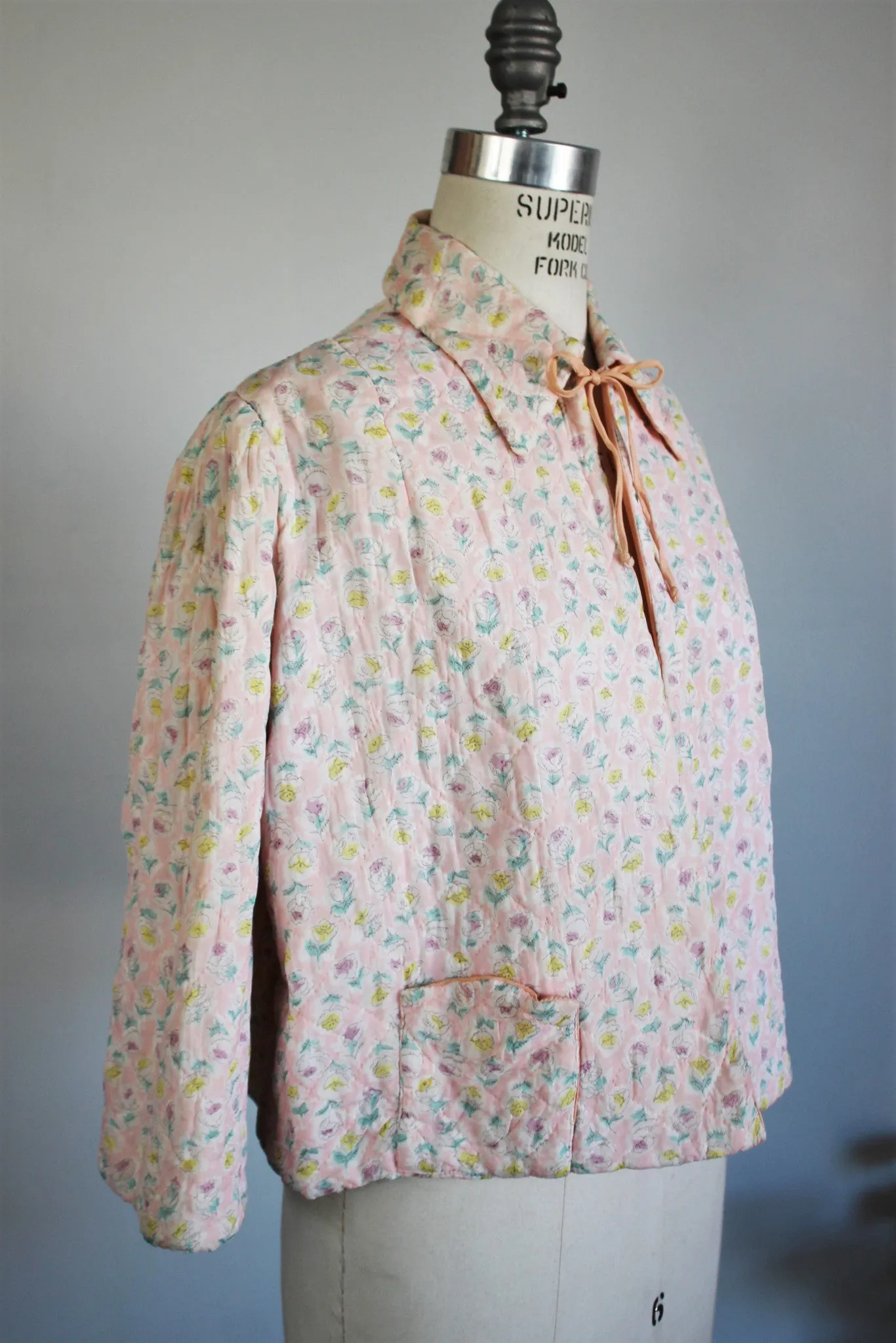 Vintage 1930s 1940s Pink Quilted Bed Jacket With Floral Print by Dolly Hart